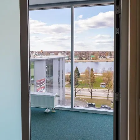 Aida Floor * Parnawa